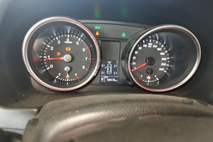 Used Haval H6 2015 Sport Edition 1.5T Automatic Two-Wheel Drive Luxury Model Odometer Close Up