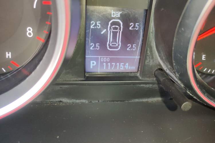 Used Haval H6 2015 Sport Edition 1.5T Automatic Two-Wheel Drive Luxury Model Odometer Close Up