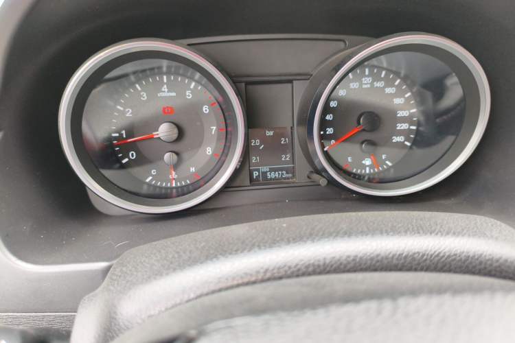 Used Haval H6 2015 Sport Edition 1.5T Automatic Two-Wheel Drive Luxury Model Odometer Close Up