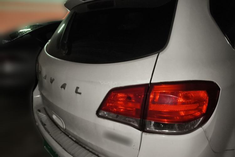 Used Haval H6 2015 Upgraded Model 1.5T Manual Two-Wheel Drive Elite Version Rear