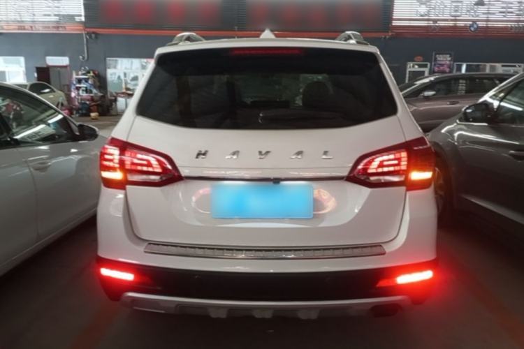 Used Haval H6 2015 Revised Version Sport Edition 1.5T Manual Transmission Two-Wheel Drive Elite Grade Rear