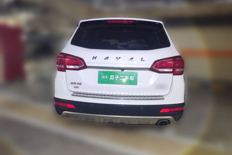 Used Haval H6 2015 Revised Version Sport Edition 1.5T Manual Transmission Two-Wheel Drive Elite Grade Rear