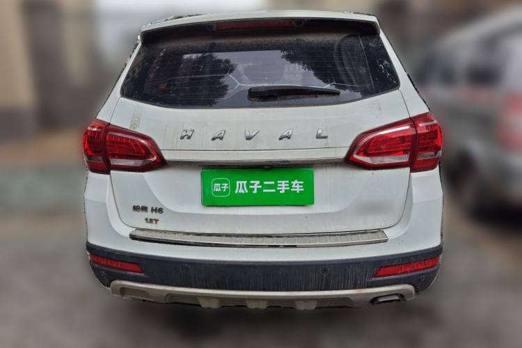 Used Haval H6 2015 Revised Version Sport Edition 1.5T Manual Transmission Two-Wheel Drive Elite Grade Rear