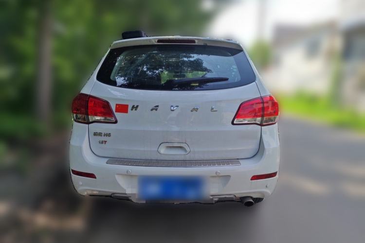 Used Haval H6 2015 Upgraded Model 1.5T Manual Two-Wheel Drive Elite Version Rear