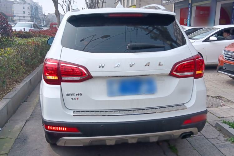 Used Haval H6 2015 Revised Version Sport Edition 1.5T Manual Transmission Two-Wheel Drive Elite Grade Rear
