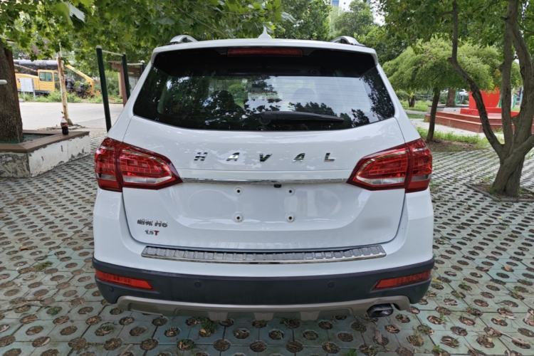 Used Haval H6 2015 Revised Version Sport Edition 1.5T Manual Transmission Two-Wheel Drive Elite Grade Rear