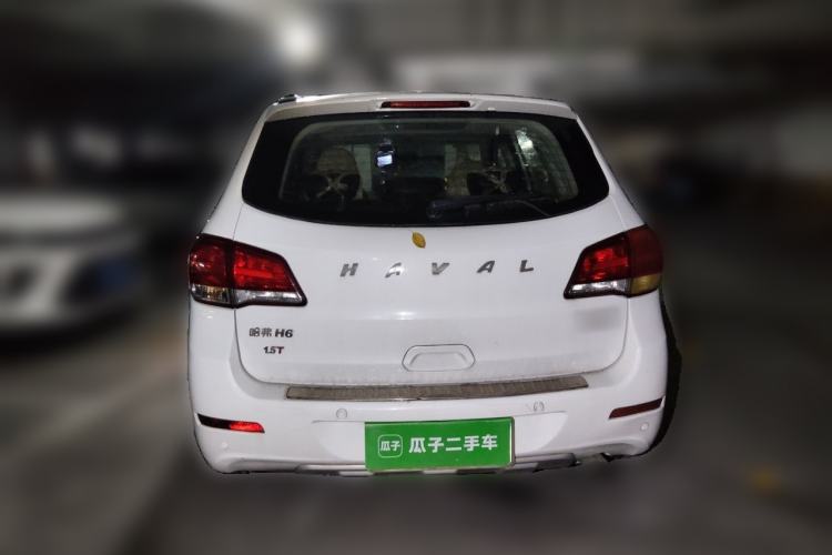 Used Haval H6 2015 Upgraded Model 1.5T Manual Two-Wheel Drive Elite Version Rear