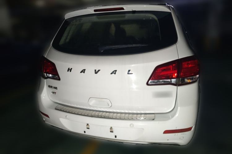 Used Haval H6 2015 Upgraded Model 1.5T Manual Two-Wheel Drive Elite Version Rear