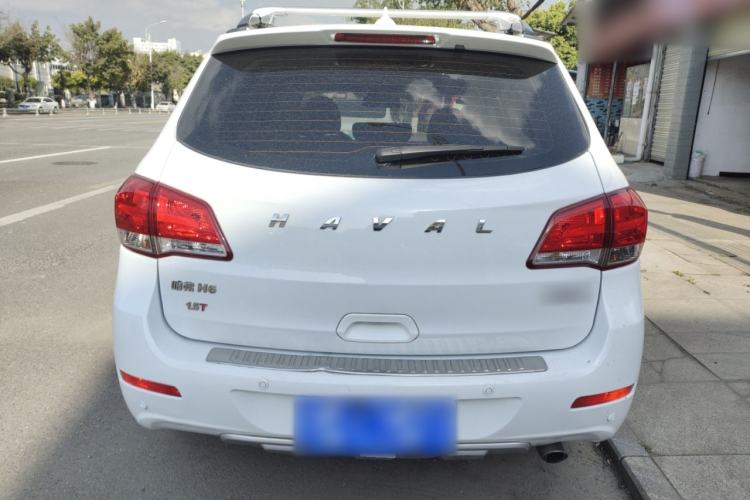 Used Haval H6 2015 Upgraded Model 1.5T Manual Two-Wheel Drive Elite Version Rear