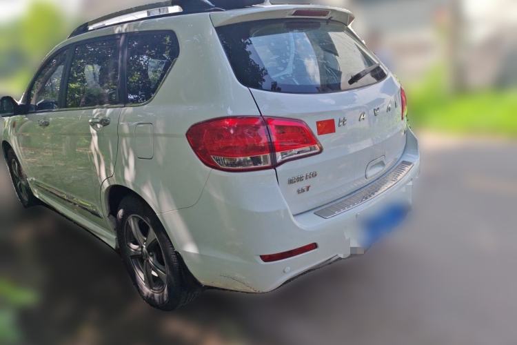 Used Haval H6 2015 Upgraded Model 1.5T Manual Two-Wheel Drive Elite Version Rear Left 45 Deg