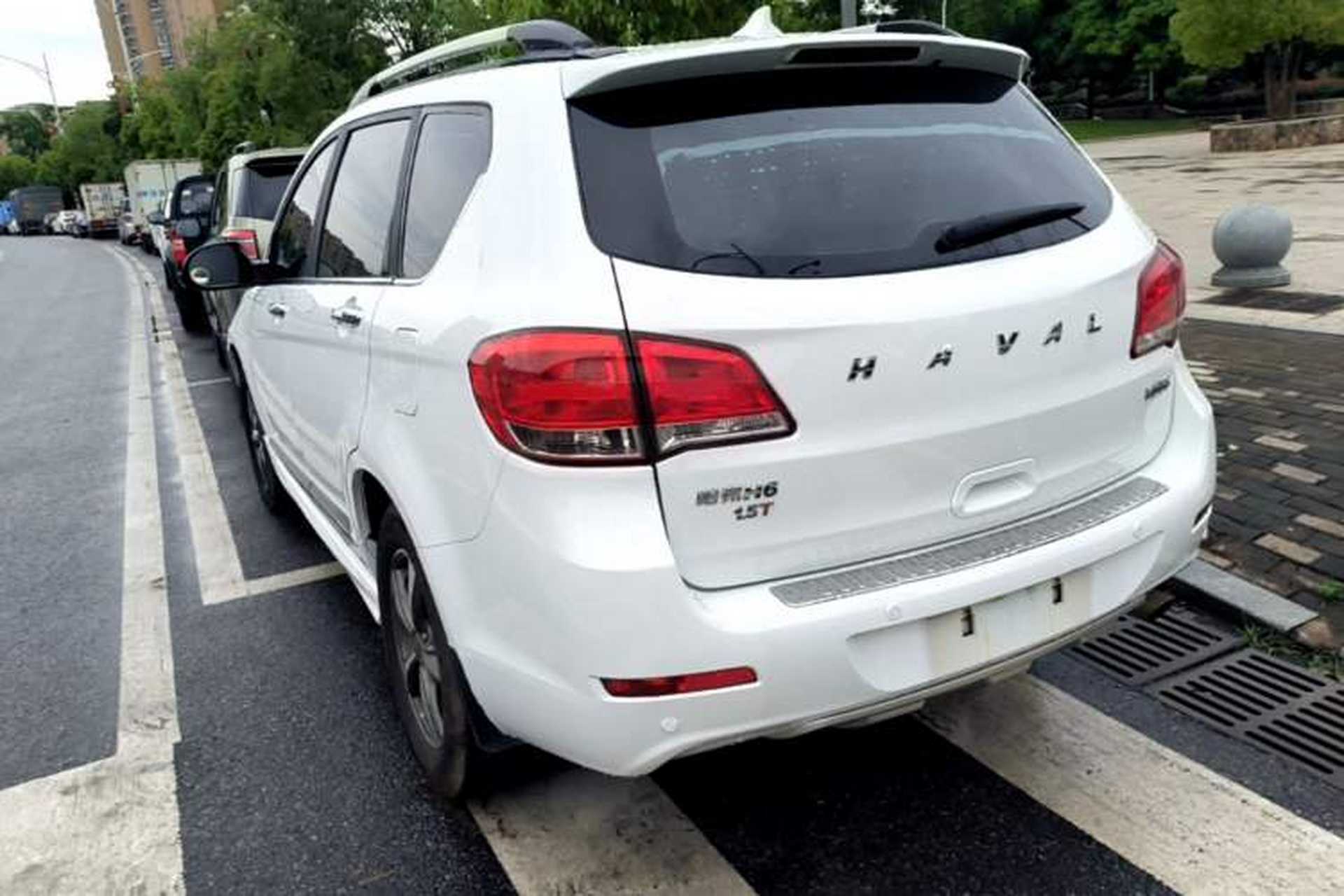 Used Haval H6 2015 Upgraded Model 1.5T Manual Two-Wheel Drive Elite Version Rear Left 45 Deg