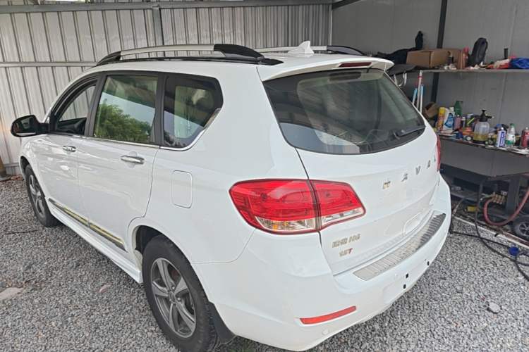 Used Haval H6 2015 Upgraded Model 1.5T Manual Two-Wheel Drive Elite Version Rear Left 45 Deg