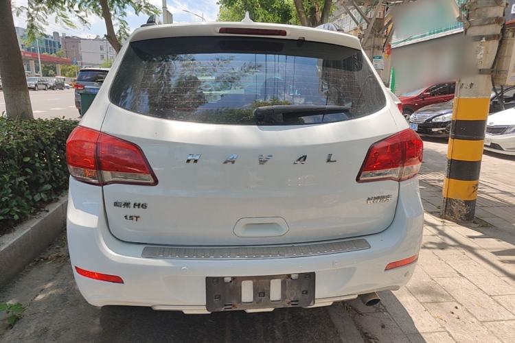 Used Haval H6 2015 Upgraded Model 1.5T Manual Two-Wheel Drive Elite Version Rear