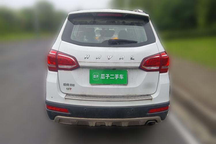 Used Haval H6 2015 Revised Version Sport Edition 1.5T Manual Transmission Two-Wheel Drive Elite Grade Rear