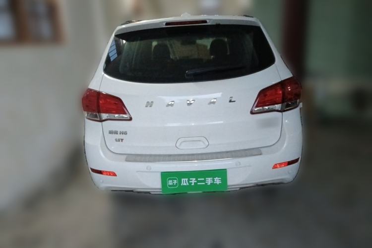Used Haval H6 2015 Upgraded Model 1.5T Manual Two-Wheel Drive Elite Version Rear