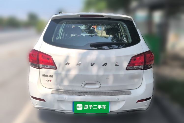 Used Haval H6 2015 Upgraded Model 1.5T Manual Two-Wheel Drive Elite Version Rear