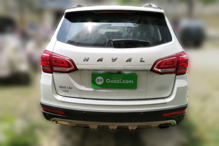 Used Haval H6 2015 Revised Version Sport Edition 1.5T Manual Transmission Two-Wheel Drive Elite Grade Rear