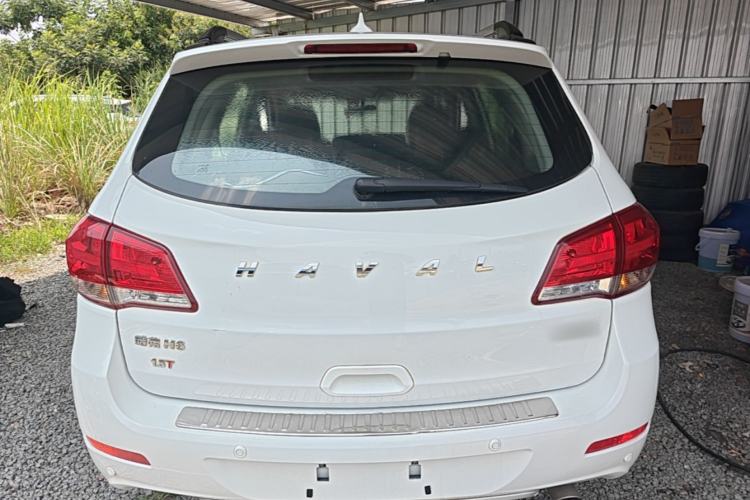 Used Haval H6 2015 Upgraded Model 1.5T Manual Two-Wheel Drive Elite Version Rear