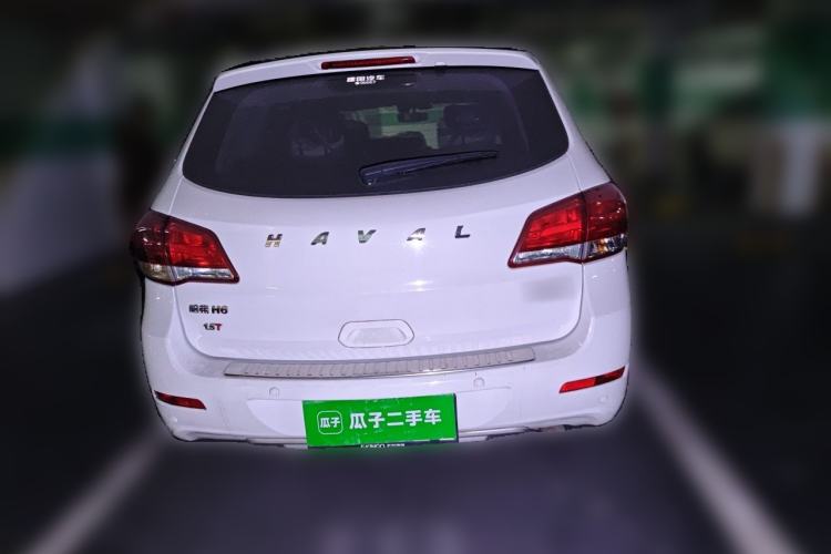 Used Haval H6 2015 Upgraded Model 1.5T Manual Two-Wheel Drive Elite Version Rear