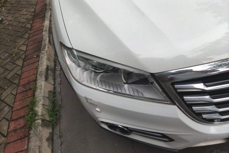 Used Haval H6 2015 Sport Edition 1.5T Automatic Two-Wheel Drive Luxury Model Right Front Headlight