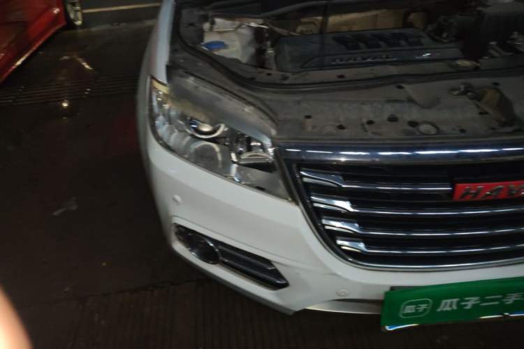 Used Haval H6 2015 Sport Edition 1.5T Automatic Two-Wheel Drive Luxury Model Right Front Headlight