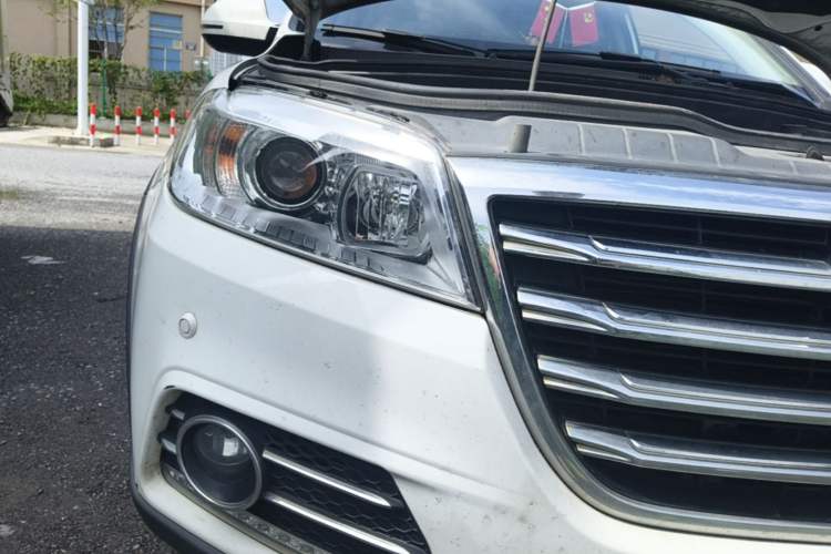 Used Haval H6 2015 Revised Version Sport Edition 1.5T Manual Transmission Two-Wheel Drive Elite Grade Right Front Headlight