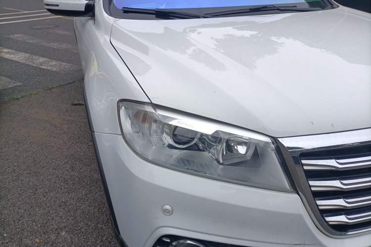 Used Haval H6 2015 Sport Edition 1.5T Automatic Two-Wheel Drive Luxury Model Right Front Headlight