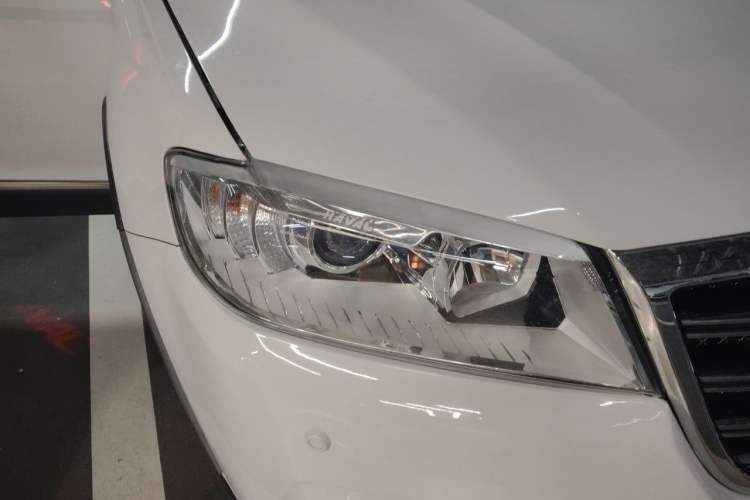 Used Haval H6 2015 Sport Edition 1.5T Manual Two-Wheel Drive Elite Model Right Front Headlight
