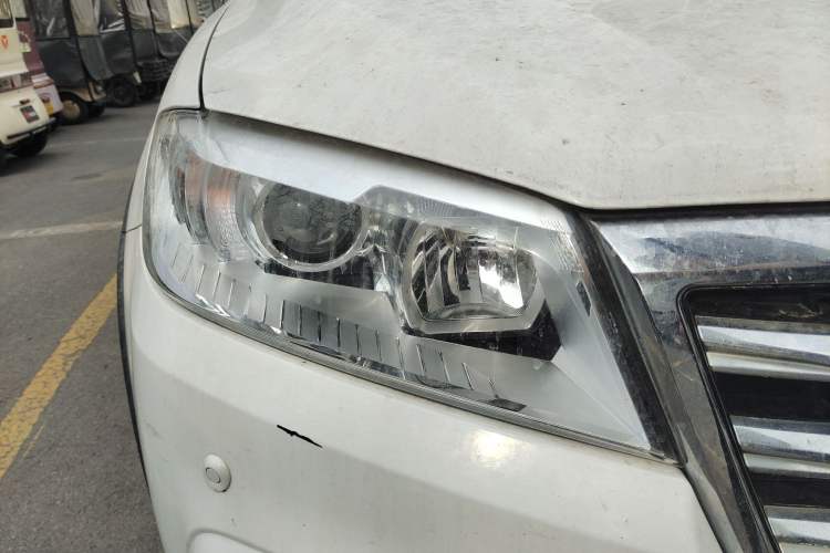 Used Haval H6 2015 Sport Edition 1.5T Manual Two-Wheel Drive Elite Model Right Front Headlight