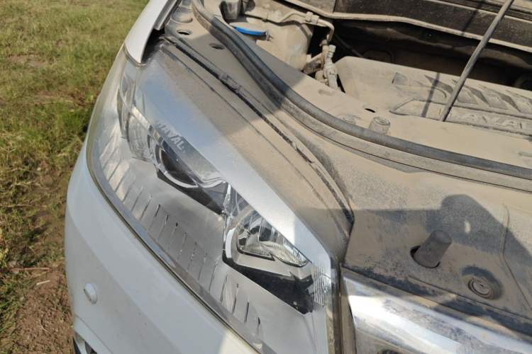 Used Haval H6 2015 Sport Edition 1.5T Automatic Two-Wheel Drive Luxury Model Right Front Headlight