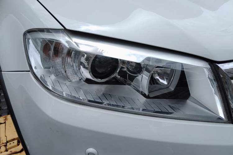 Used Haval H6 2015 Sport Edition 1.5T Automatic Two-Wheel Drive Luxury Model Right Front Headlight