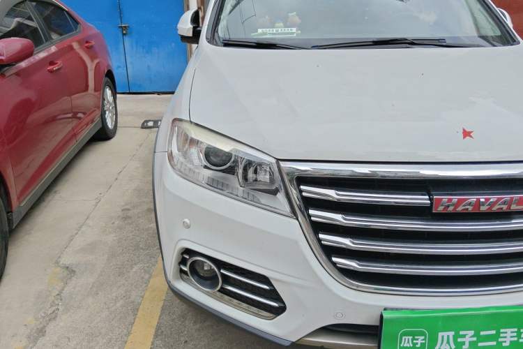 Used Haval H6 2015 Revised Version Sport Edition 1.5T Manual Transmission Two-Wheel Drive Elite Grade Right Front Headlight