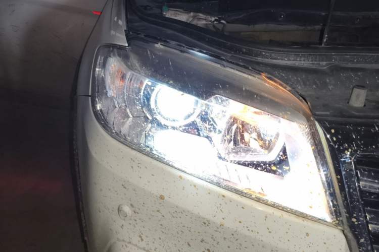 Used Haval H6 2015 Sport Edition 1.5T Automatic Two-Wheel Drive Luxury Model Right Front Headlight