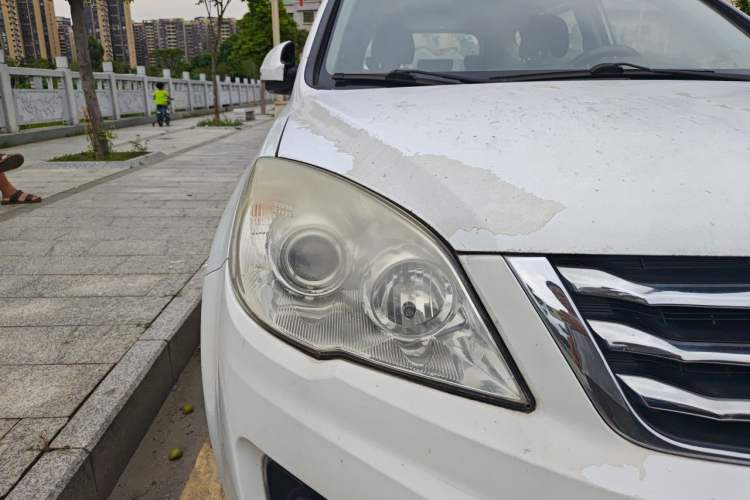 Used Haval H6 2015 Upgraded Model 1.5T Manual Two-Wheel Drive Elite Version Right Front Headlight
