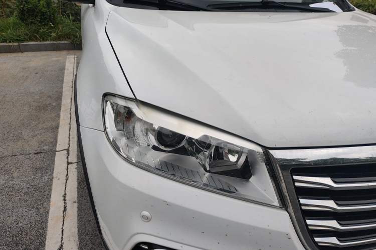 Used Haval H6 2015 Sport Edition 1.5T Automatic Two-Wheel Drive Luxury Model Right Front Headlight