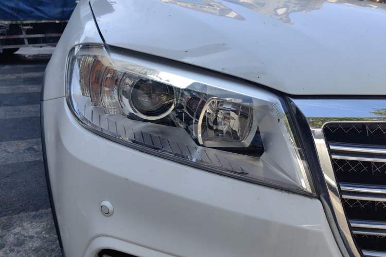 Used Haval H6 2015 Sport Edition 1.5T Manual Two-Wheel Drive Elite Model Right Front Headlight