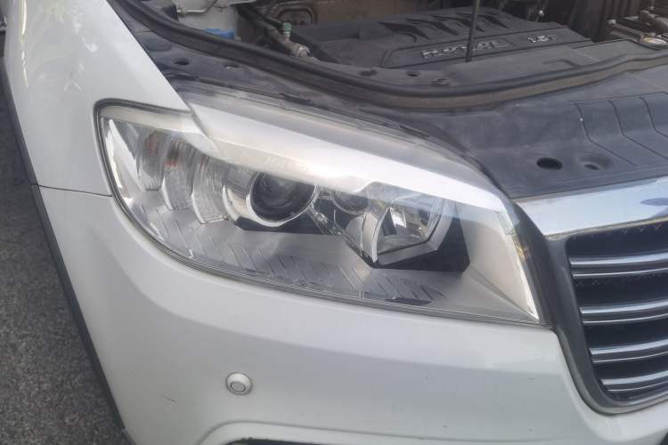 Used Haval H6 2015 Sport Edition 1.5T Manual Two-Wheel Drive Elite Model Right Front Headlight