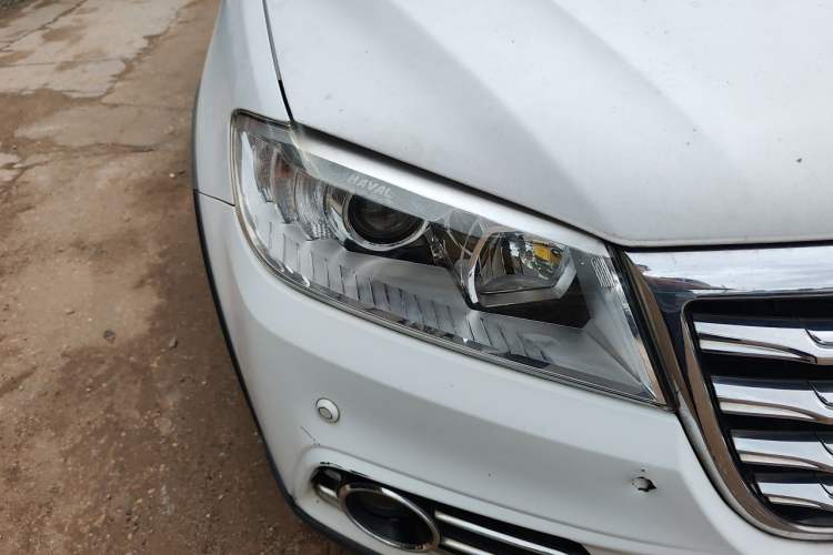Used Haval H6 2015 Sport Edition 1.5T Manual Two-Wheel Drive Elite Model Right Front Headlight