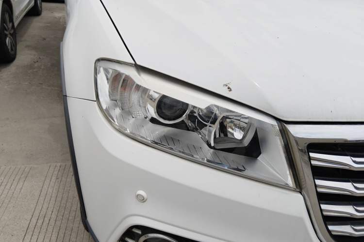 Used Haval H6 2015 Sport Edition 1.5T Manual Two-Wheel Drive Elite Model Right Front Headlight