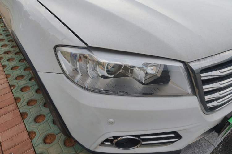 Used Haval H6 2015 Sport Edition 1.5T Automatic Two-Wheel Drive Luxury Model Right Front Headlight