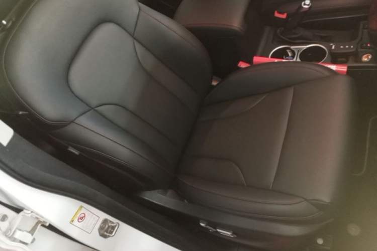 Used Haval H6 2015 Revised Version Sport Edition 1.5T Manual Transmission Two-Wheel Drive Elite Grade Right Front Seat
