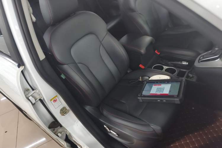 Used Haval H6 2015 Sport Edition 1.5T Automatic Two-Wheel Drive Luxury Model Right Front Seat