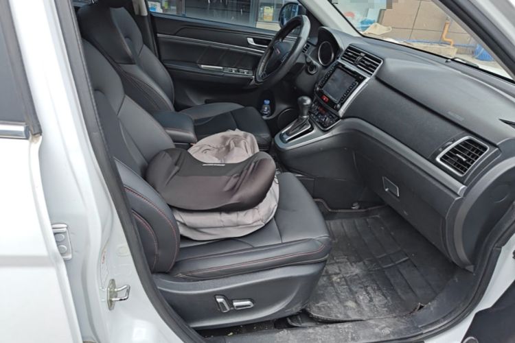 Used Haval H6 2015 Sport Edition 1.5T Automatic Two-Wheel Drive Luxury Model Right Front Seat