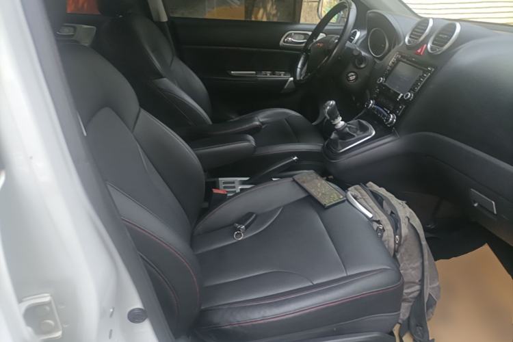 Used Haval H6 2015 Upgraded Model 1.5T Manual Two-Wheel Drive Elite Version Right Front Seat