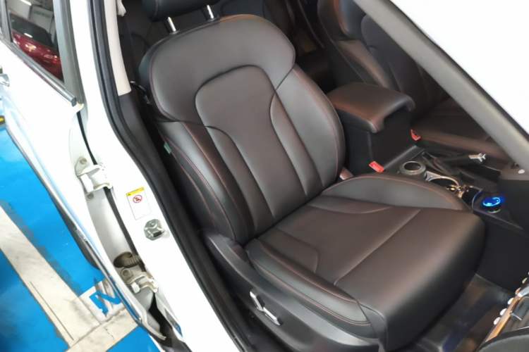 Used Haval H6 2015 Sport Edition 1.5T Automatic Two-Wheel Drive Luxury Model Right Front Seat