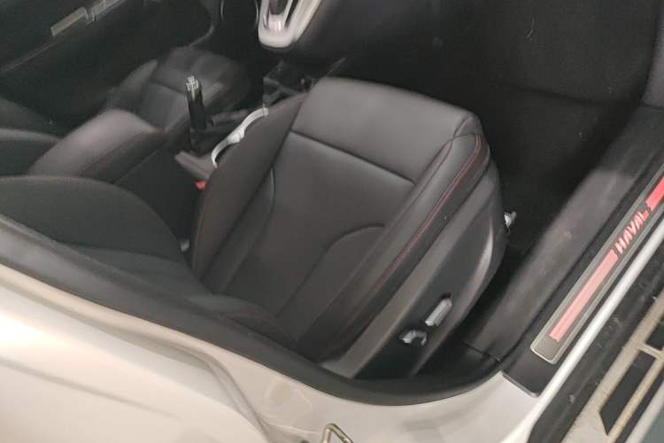 Used Haval H6 2015 Sport Edition 1.5T Automatic Two-Wheel Drive Luxury Model Right Front Seat