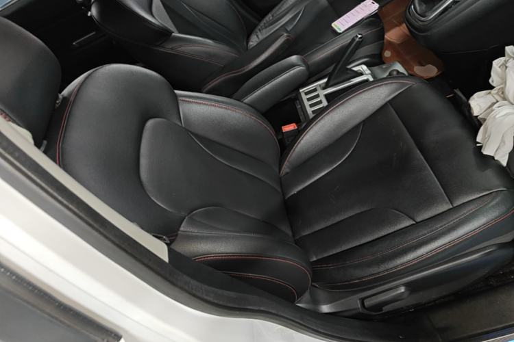 Used Haval H6 2015 Upgraded Model 1.5T Manual Two-Wheel Drive Elite Version Right Front Seat
