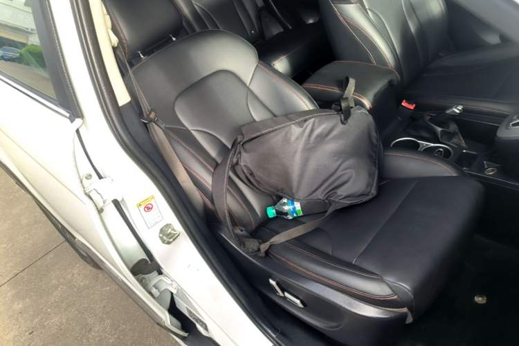 Used Haval H6 2015 Sport Edition 1.5T Automatic Two-Wheel Drive Luxury Model Right Front Seat