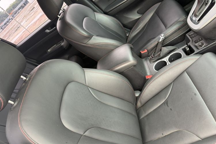 Used Haval H6 2015 Sport Edition 1.5T Automatic Two-Wheel Drive Luxury Model Right Front Seat