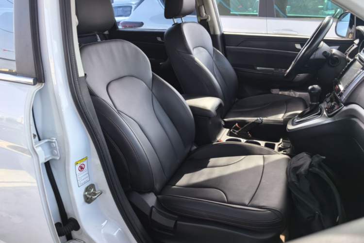 Used Haval H6 2015 Sport Edition 1.5T Automatic Two-Wheel Drive Luxury Model Right Front Seat